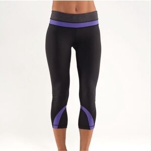 Lululemon Inspire Black Purple Crop Leggings. EXCELLENT CONDITION size 4